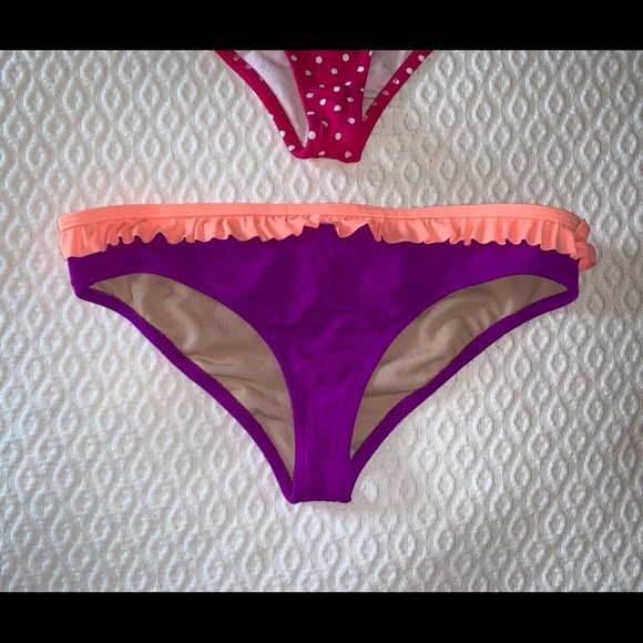LaSenza swimsuit bottoms 15 for both - Picture 2 of 5